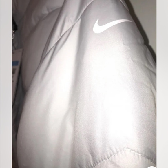 Nike Women’s Therma Fit Repel Jacket - Picture 6 of 6